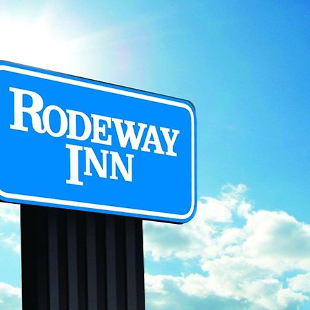 Rodeway Inn & Suites Raton Exterior photo